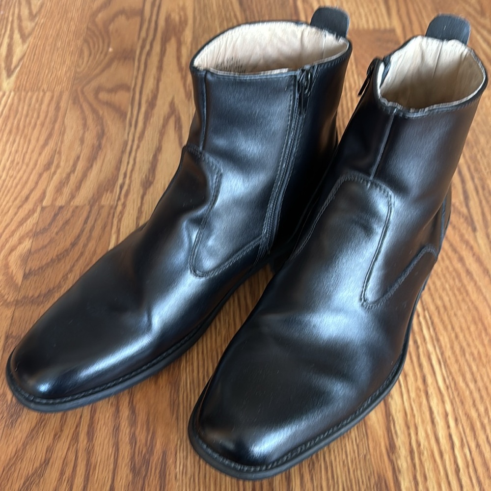 Giorgio Brutini leather side zip ankle boots